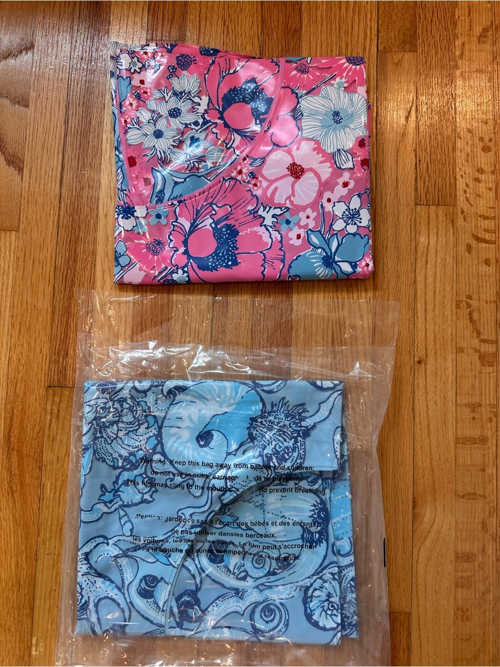 Lilly Pulitzer Set of 2 Pool Tubes! Color: in all her glory